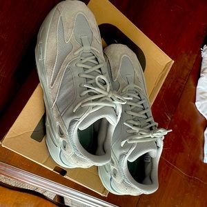 Yeezy Boost 700